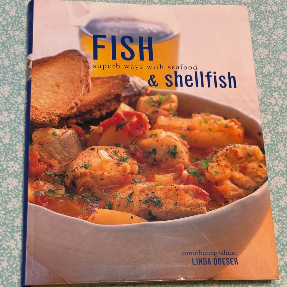 💙 FISH superb ways with seafood and shellfish Softcover Book